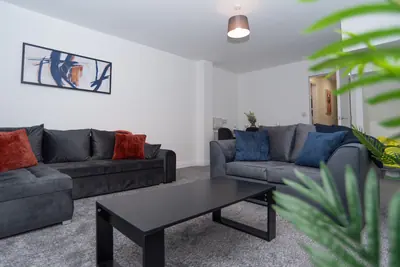 Beech House - With Parking - Telford, Telford