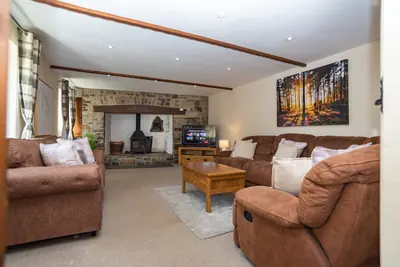 The Farmhouse - Old Mill Cottages, Combe Martin